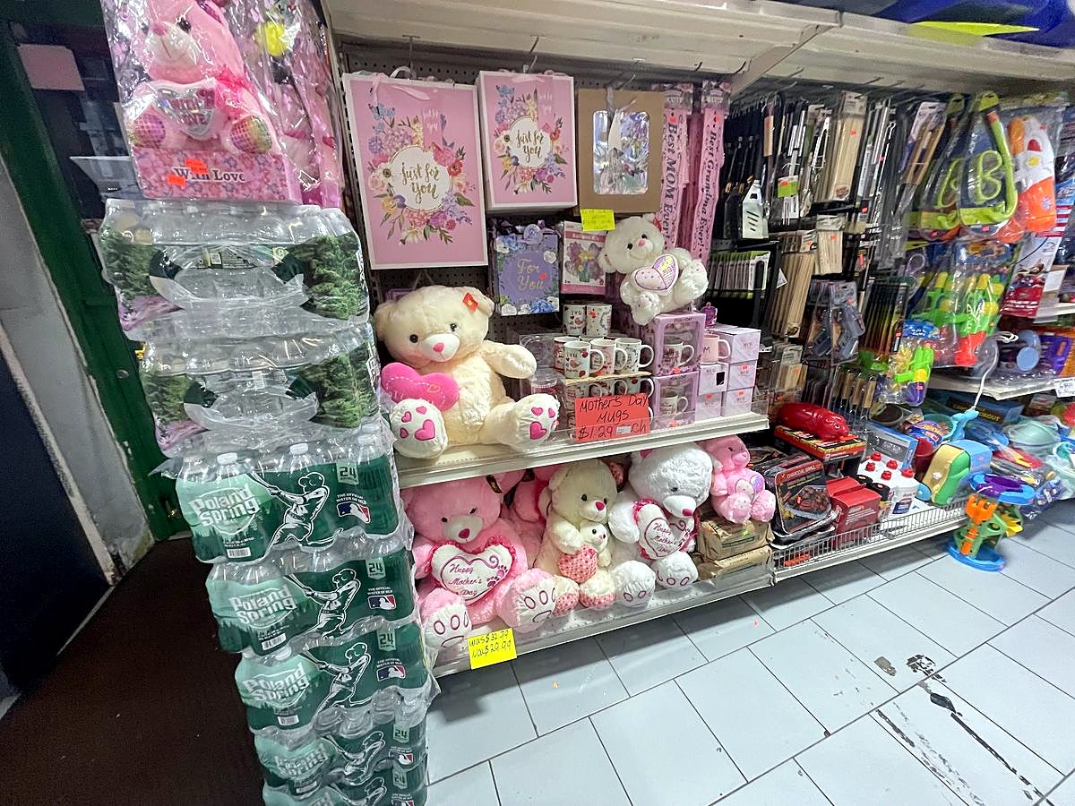 Gifts and teddy bears